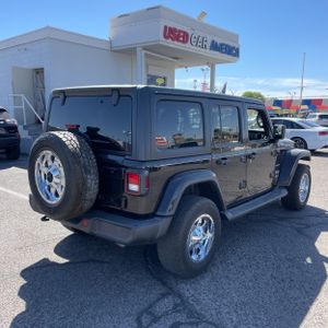 JEEP WRANGLER UNLIMITED SAHARA - 8