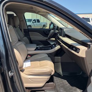 2021 Lincoln AVIATOR RESERVE — миниатюра 32