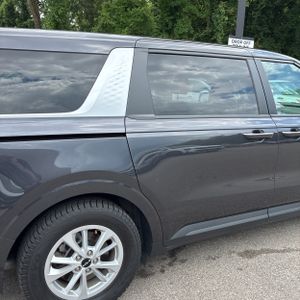 2024 KIA CARNIVAL LX — фото 9