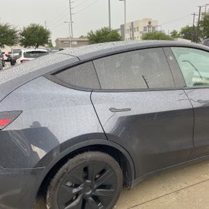 TESLA MODEL Y LONG RANGE - 9