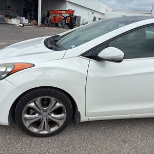 HYUNDAI ELANTRA GT BASE - 2