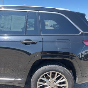 2022 JEEP GRAND CHEROKEE SUMMIT photo 6