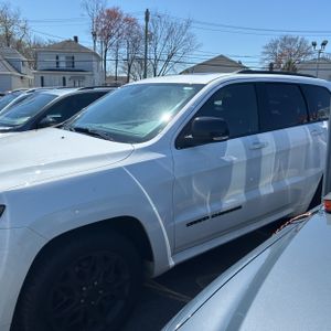 JEEP GRAND CHEROKEE LIMITED X - 2