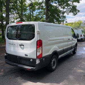 FORD TRANSIT 150 - 8