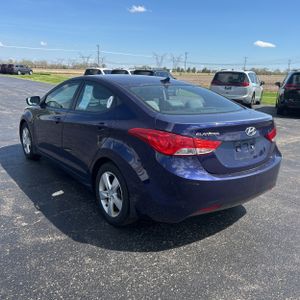 HYUNDAI ELANTRA GLS - 5