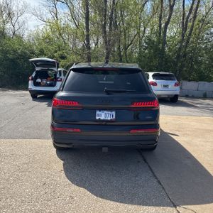 AUDI Q7 PREMIUM PLUS - 7