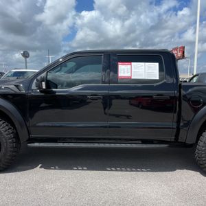 FORD F-150 RAPTOR - 4