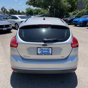 FORD FOCUS SE - 7