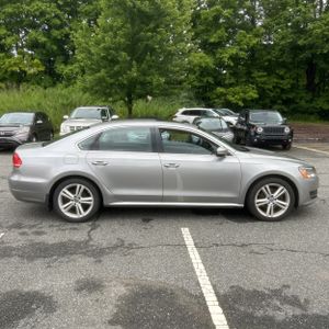 2014 Volkswagen PASSAT 2.0L TDI SE photo 10
