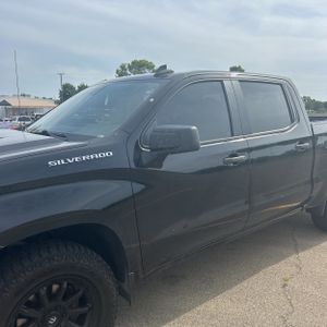 2020 Chevrolet SILVERADO 1500 CUSTOM 照片 2