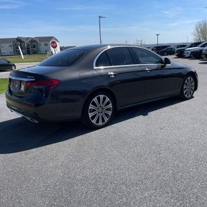 MERCEDES-BENZ E-CLASS - 8