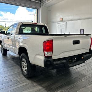 صورة 4 لـ 2017 Toyota TACOMA SR