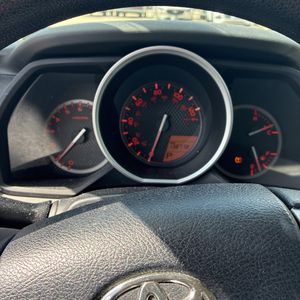 2013 Toyota 4RUNNER SR5 thumbnail 38