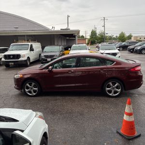 FORD FUSION SE - 3