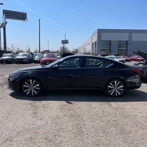 NISSAN ALTIMA SR FWD - 3