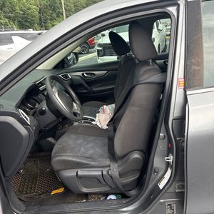 2016 Nissan ROGUE S thumbnail 31