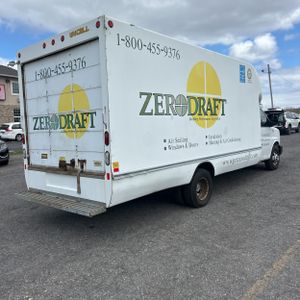 CHEVROLET EXPRESS 3500 - 8