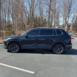 VOLKSWAGEN TIGUAN SE 4MOTION - 3