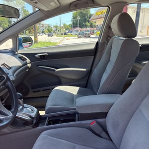 2010 Honda CIVIC LX — миниатюра 31