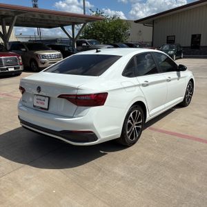 VOLKSWAGEN JETTA SPORT - 8