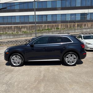 AUDI Q5 2.0T PREMIUM - 3