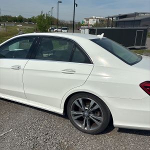 MERCEDES-BENZ E-CLASS - 6