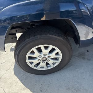 2005 Toyota 4RUNNER SR5 thumbnail 17
