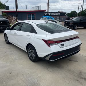 HYUNDAI ELANTRA SEL - 5