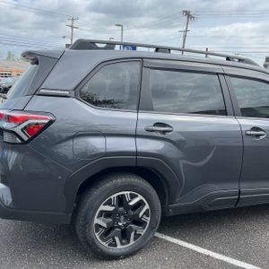 SUBARU FORESTER PREMIUM - 9