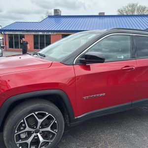 JEEP COMPASS LIMITED 4X4 - 2