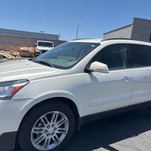 2015 Chevrolet TRAVERSE LT — фото 2