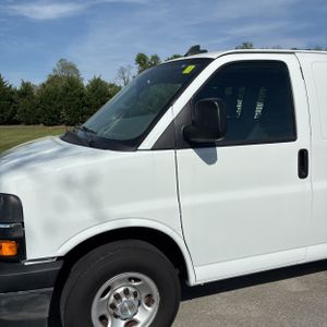 CHEVROLET EXPRESS 2500 - 2