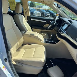 2016 Toyota HIGHLANDER XLE 照片 33