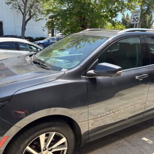 CHEVROLET EQUINOX PREMIER - 2