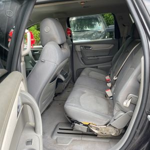 2017 Chevrolet TRAVERSE LS — миниатюра 33