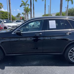 2019 Mercedes-BENZ GLC — фото 4