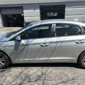 HYUNDAI SONATA SE - 4