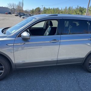 VOLKSWAGEN TIGUAN SE 4MOTION - 4