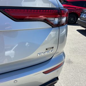صورة مصغرة 23 لـ 2025 Mitsubishi OUTLANDER PHEV SEL BLACK EDITION