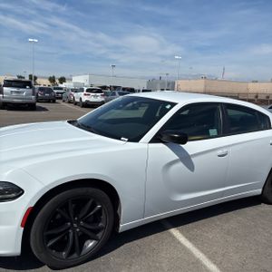 DODGE CHARGER SXT - 2