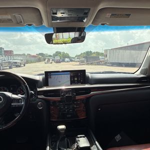 صورة مصغرة 36 لـ 2017 Lexus LX 570 BASE