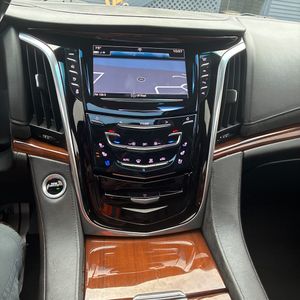 2018 Cadillac ESCALADE LUXURY thumbnail 40