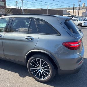 MERCEDES-BENZ GLC AMG - 6