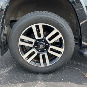 2020 Toyota 4RUNNER LIMITED thumbnail 19