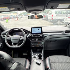 صورة 36 لـ 2023 FORD ESCAPE ST-LINE