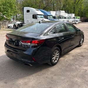 HYUNDAI SONATA SE - 8