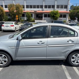 HYUNDAI ACCENT GLS - 3