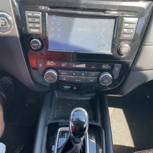 2017 Nissan ROGUE SV — миниатюра 37