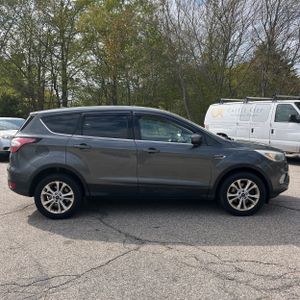 FORD ESCAPE SE - 10