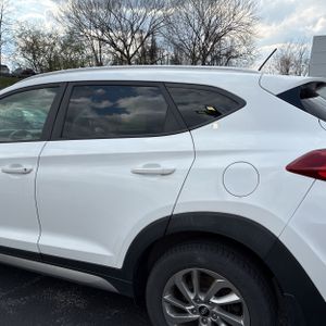 HYUNDAI TUCSON SE - 6